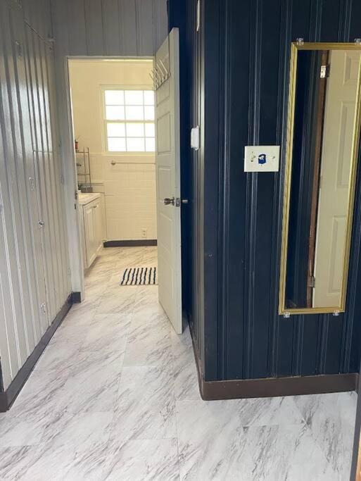 Cozy Home, King Bed, 3 Bedrooms,Close To Downtown Beaches Towncenter Джэксонвиль Экстерьер фото